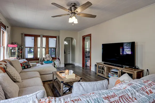 1000 LAWE ST, Kaukauna, WI 54130