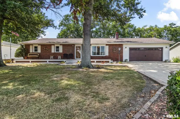 72 MICHELE DR, Pawnee, IL 62558