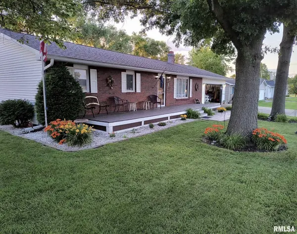 72 MICHELE DR, Pawnee, IL 62558