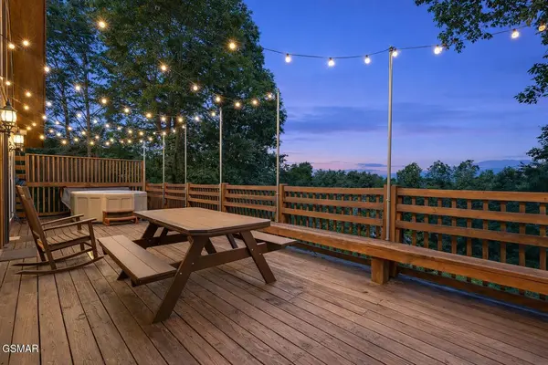 531 Gatlin Drive, Gatlinburg, TN 37738