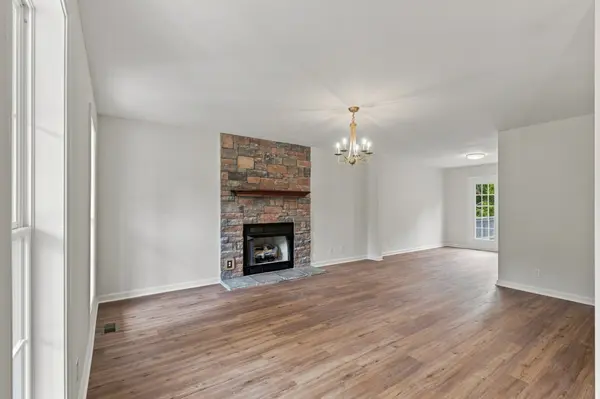 2275 Yeager Dr, Clarksville, TN 37040