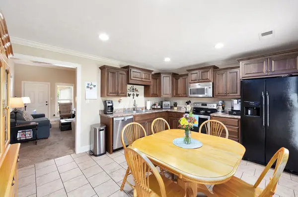 44 Little Brook Ln, Jackson, TN 38305