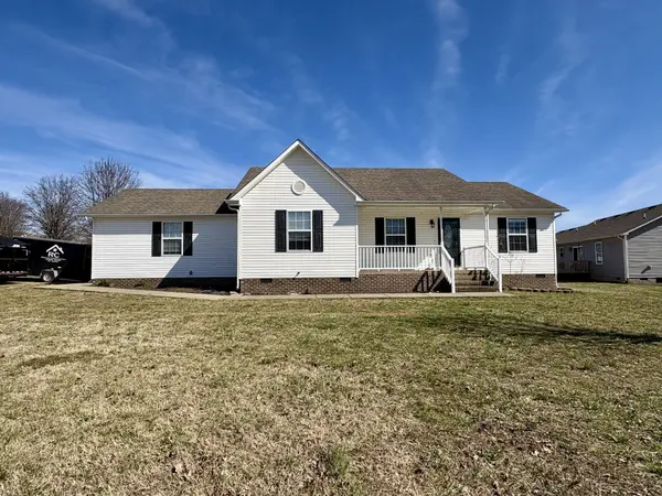 1953 Spears Ln, Columbia, TN 38401