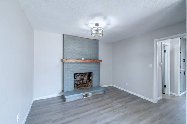 234 Stanley Dr, Arkansas City, KS 67005