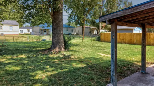 234 Stanley Dr, Arkansas City, KS 67005