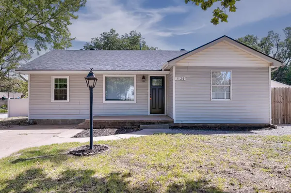 1126 N 9th St., Arkansas City, KS 67005