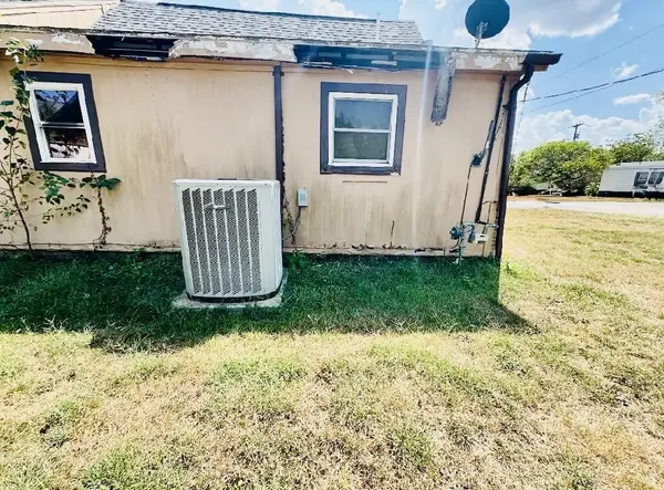 502 N Main ST, Greenfield, MO 65661