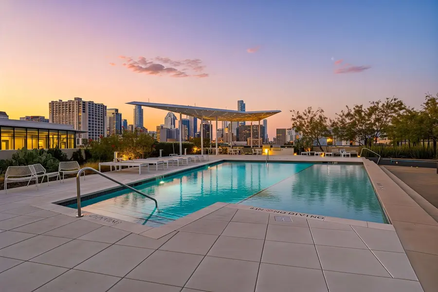 800 Embassy DR #302, Austin, TX 78702
