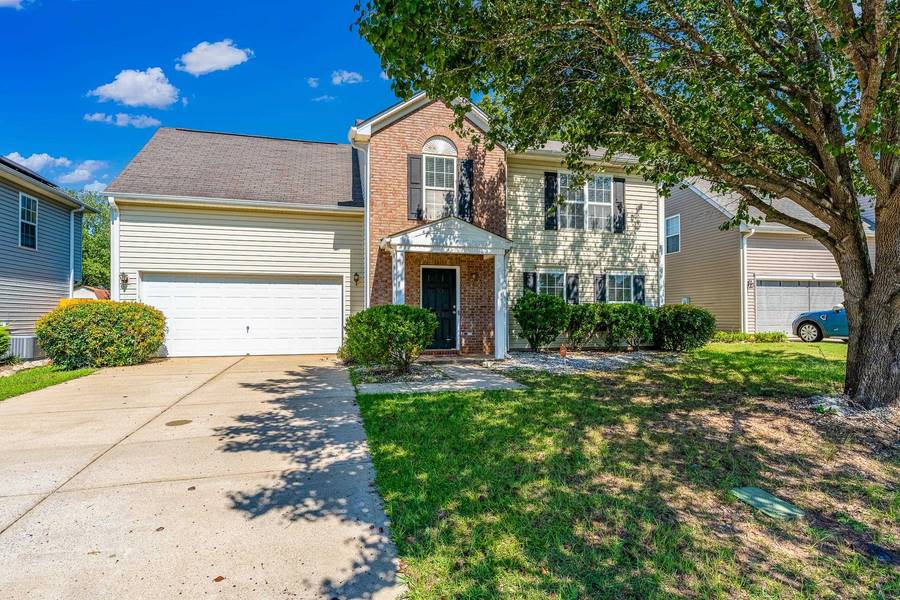 511 Smoothstone DR, Duncan, SC 29334