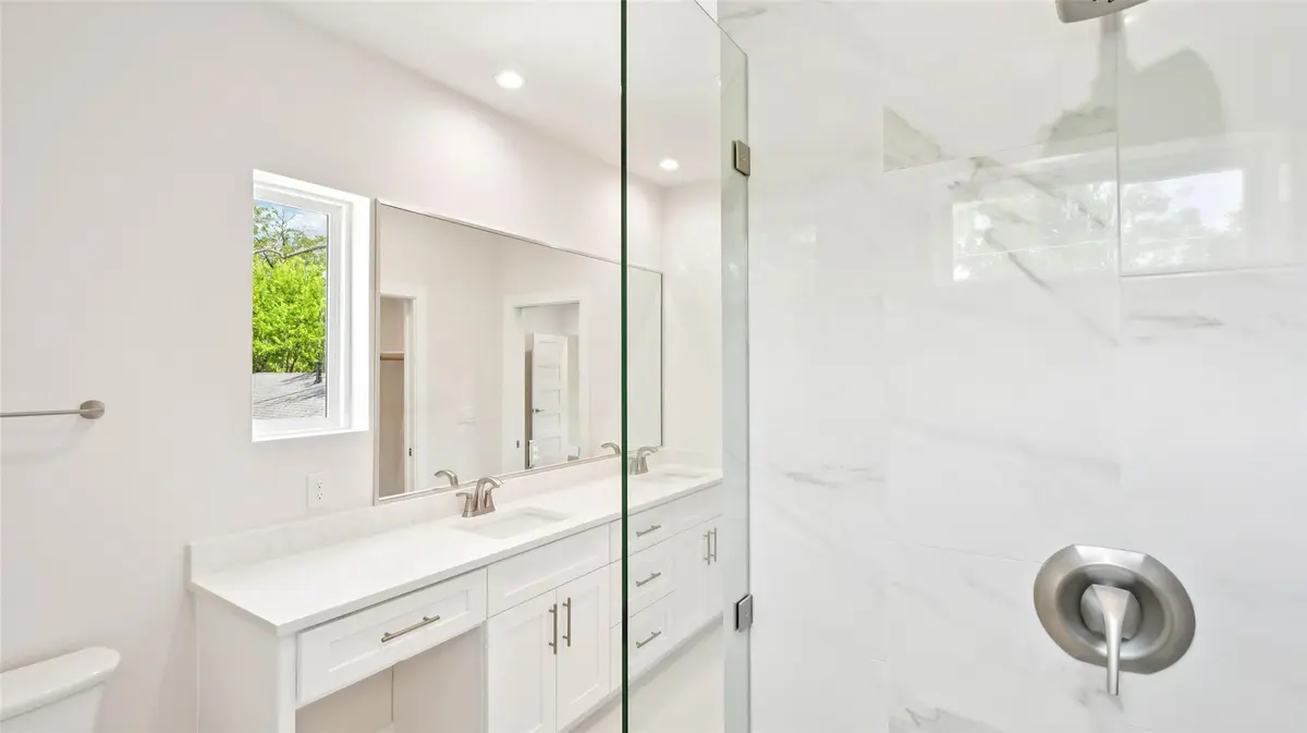 106 W Fawnridge DR #1, Austin, TX 78753