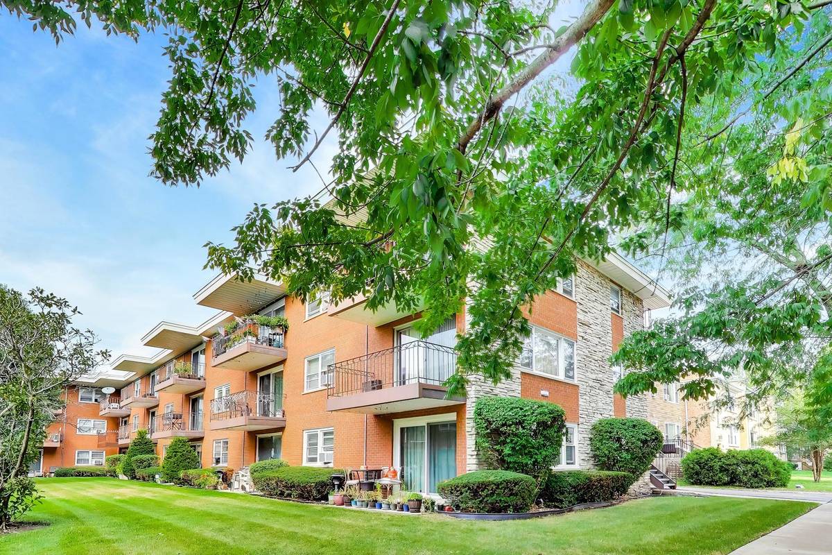 5432 W Windsor AVE #2A, Chicago, IL 60630