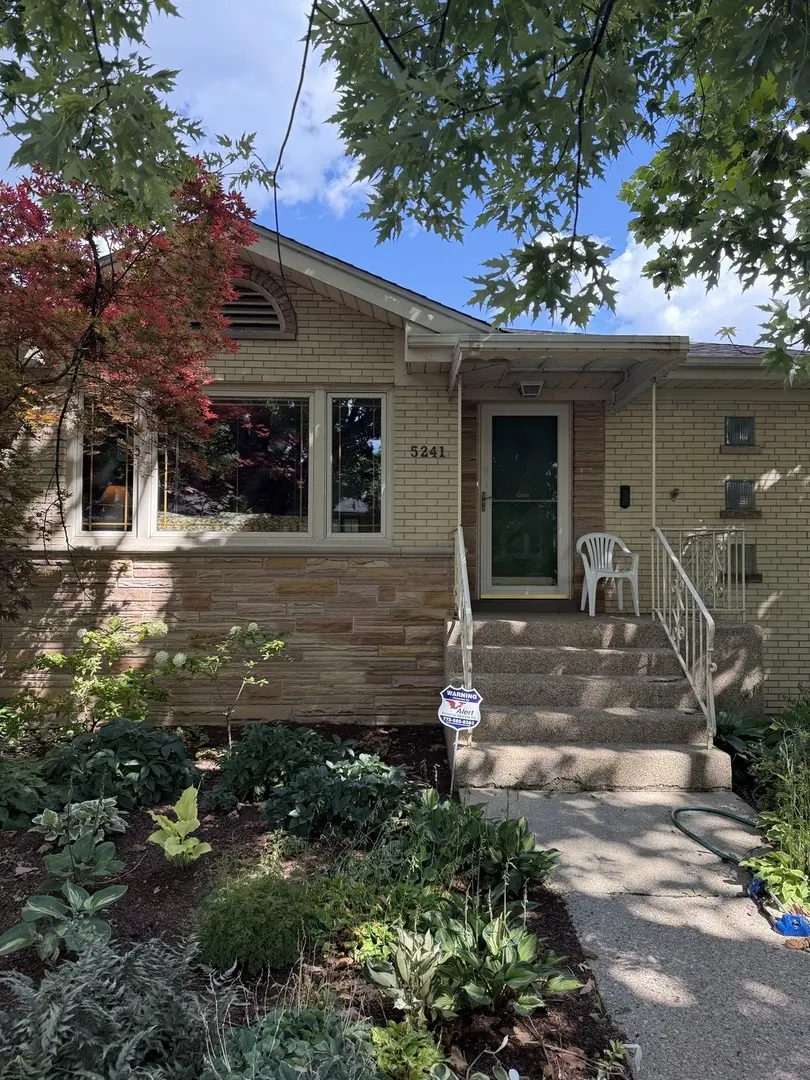 5241 N Bernard ST, Chicago, IL 60625