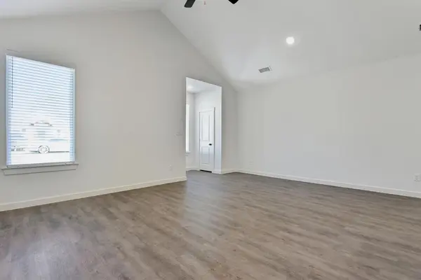 720 W Texas Street, Denison, TX 75021