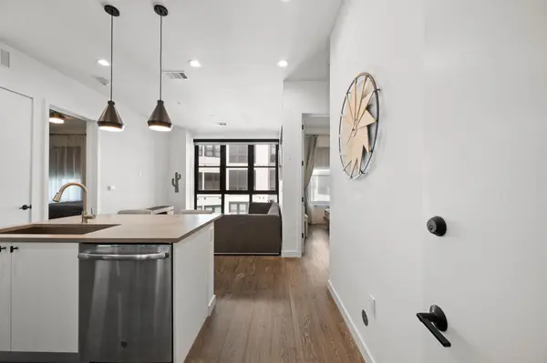 800 Embassy DR #302, Austin, TX 78702
