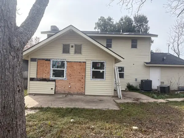 8702 S Bridgeport DR, Austin, TX 78758