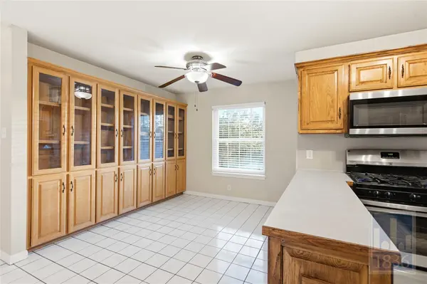 2305 Stratford DR, Round Rock, TX 78664