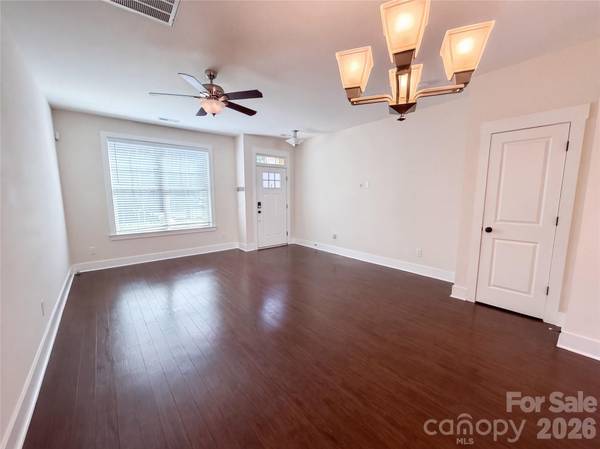 1628 Pat Garrett ST, Charlotte, NC 28206