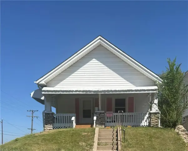 1244 Ann AVE, Kansas City, KS 66102