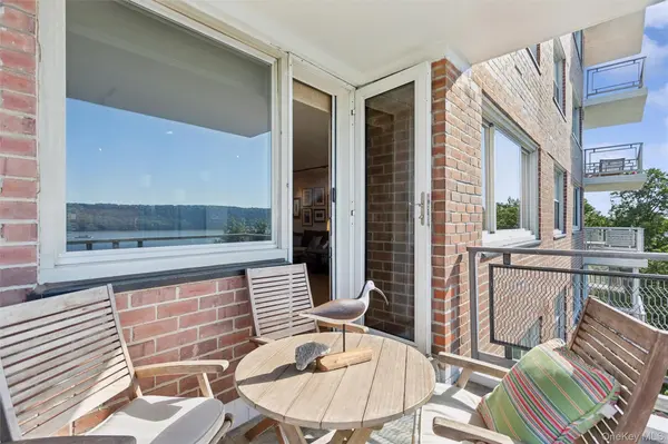 2621 Palisade AVE #1C, Bronx, NY 10463