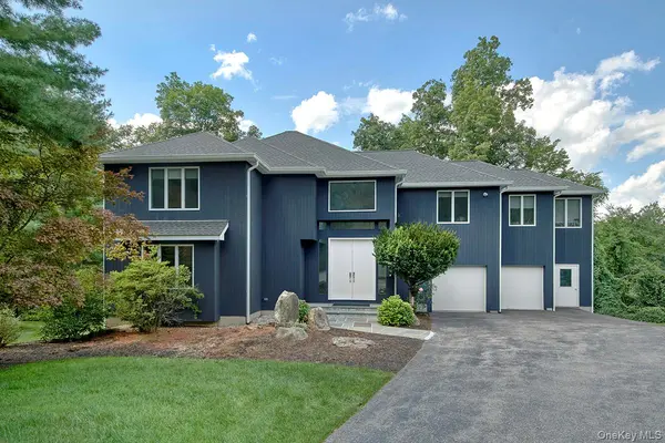 76 Random Farms CIR, Chappaqua, NY 10514