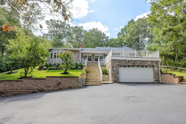 1000 Haywaters RD, Cutchogue, NY 11935