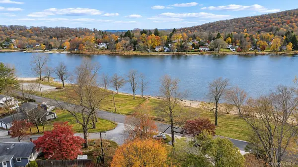 14 Hawthorne RD, Carmel, NY 10512