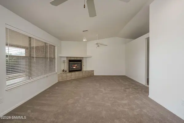1032 Fran DR, Las Cruces, NM 88007
