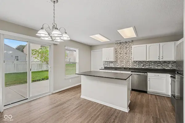 6921 Maywood CIR, Avon, IN 46123