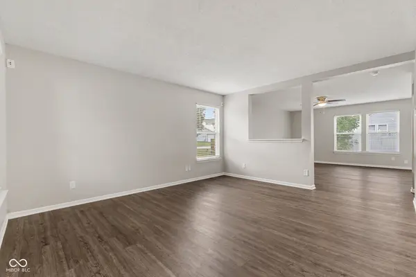 6921 Maywood CIR, Avon, IN 46123