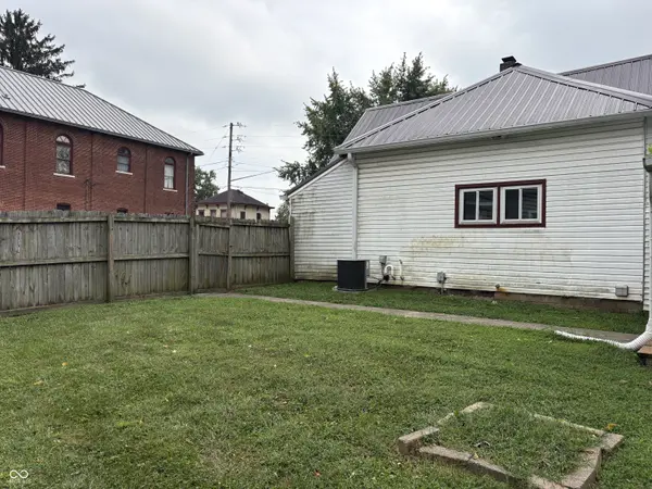 11120 E McGregor RD #A, Indianapolis, IN 46259