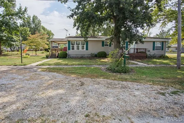 220 W Washington ST, Medora, IL 62063