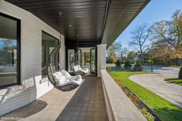 704 Sheridan RD, Wilmette, IL 60091