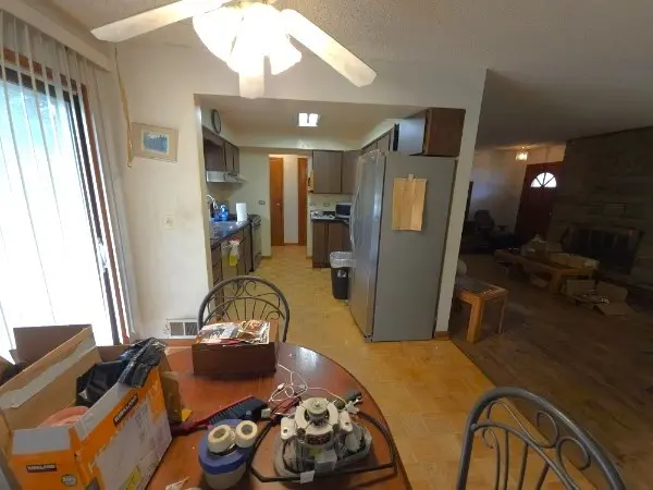 20W511 Army Trail BLVD, Addison, IL 60101