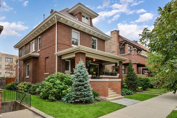 2063 N Humboldt BLVD, Chicago, IL 60647