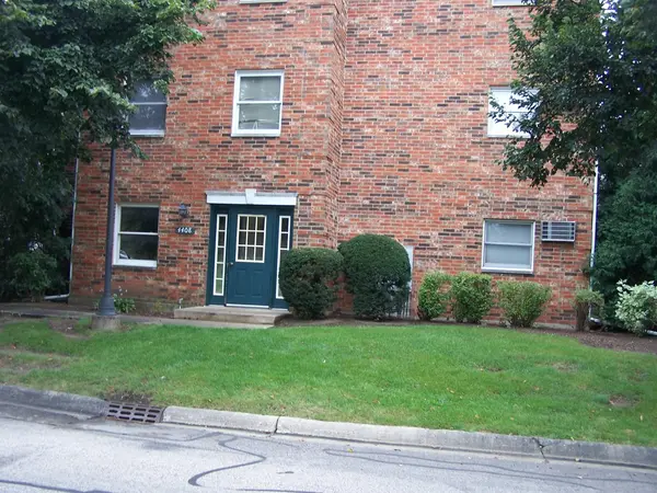 4408 W Shamrock LN #2-C, Mchenry, IL 60050