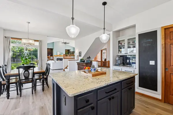 7432 Whitehall RD, Shakopee, MN 55379