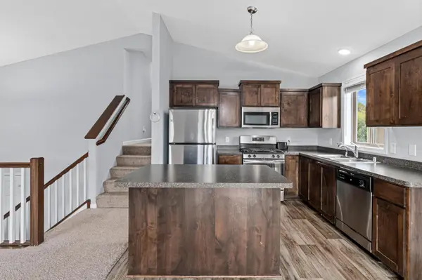 825 Highview LOOP SE, Pine City, MN 55063