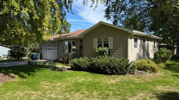 819 S Martin ST, Fergus Falls, MN 56537