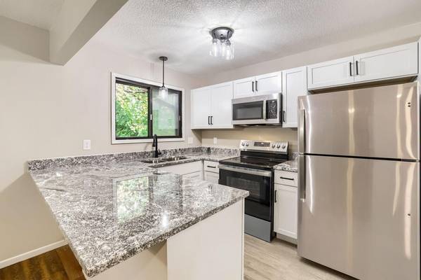 13358 Hughes CT, Apple Valley, MN 55124