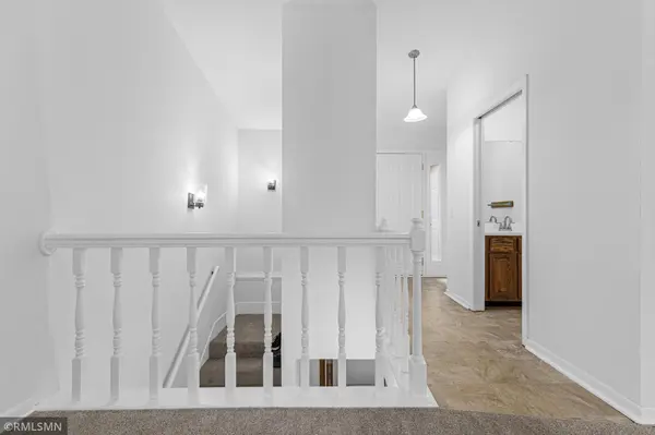 453 Hunter Hill RD, Hudson, WI 54016