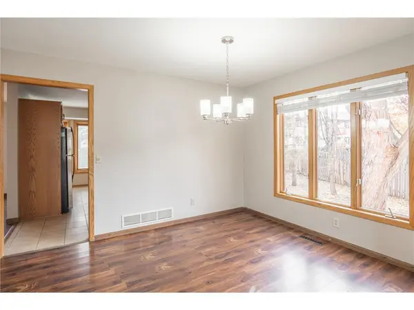 5245 Clayton Dr, Maple Plain, MN 55359