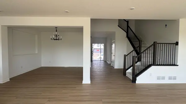 1084 Adamstown DR, Rosemount, MN 55068