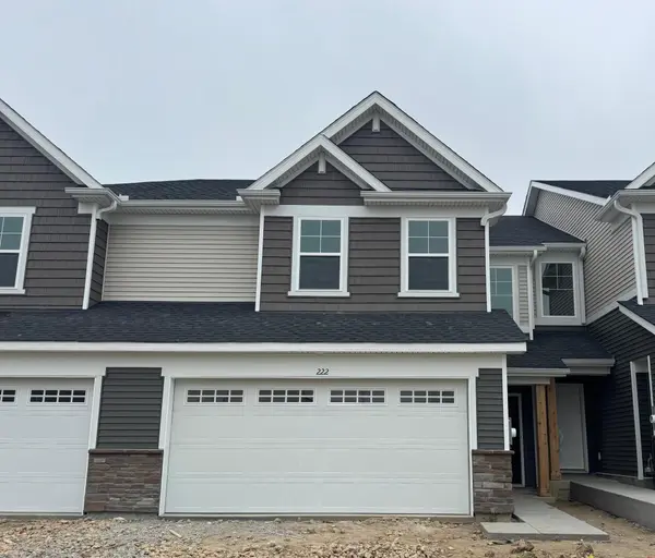 222 Huntington DR, Waconia, MN 55387