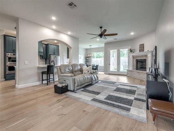 10608 NW Emily CIR, Oklahoma City, OK 73120