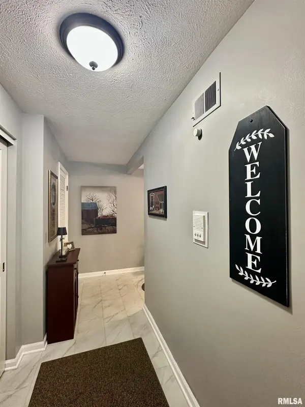 4900 N KNOXVILLE AVE #205A, Peoria, IL 61614