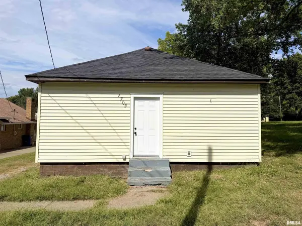 1705 E POPLAR ST, West Frankfort, IL 62896