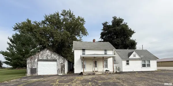 104 S MAIN ST, Smithfield, IL 61477
