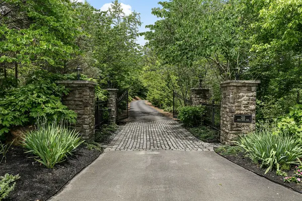 255 Villa Segrata North Ridge Rd, Sevierville, TN 37876