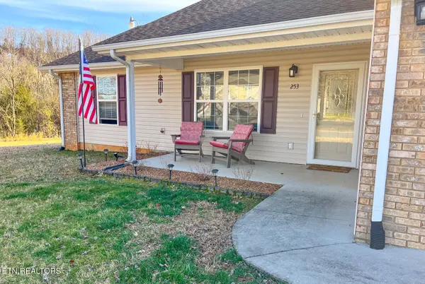 253 Dumplin Lane, Kodak, TN 37764
