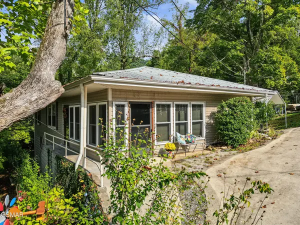 625 Asbury Lane, Gatlinburg, TN 37738
